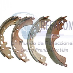 04495-26240FP BALATA TAMBOR TACOMA 05-20,HIACE 06-22=1358-S871